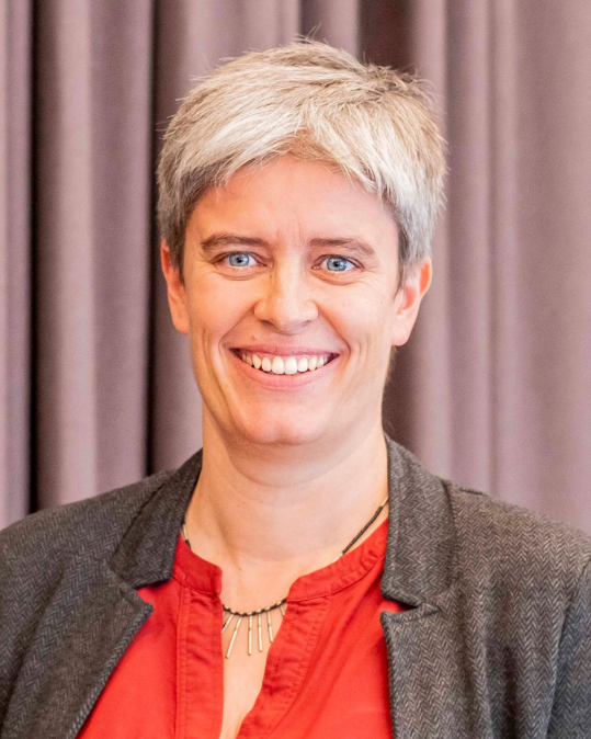 Véronique  Dudouet